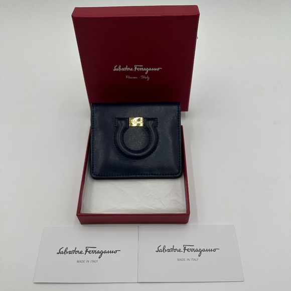 NIB Ferragamo Bifold Wallet - Picture 2 of 11